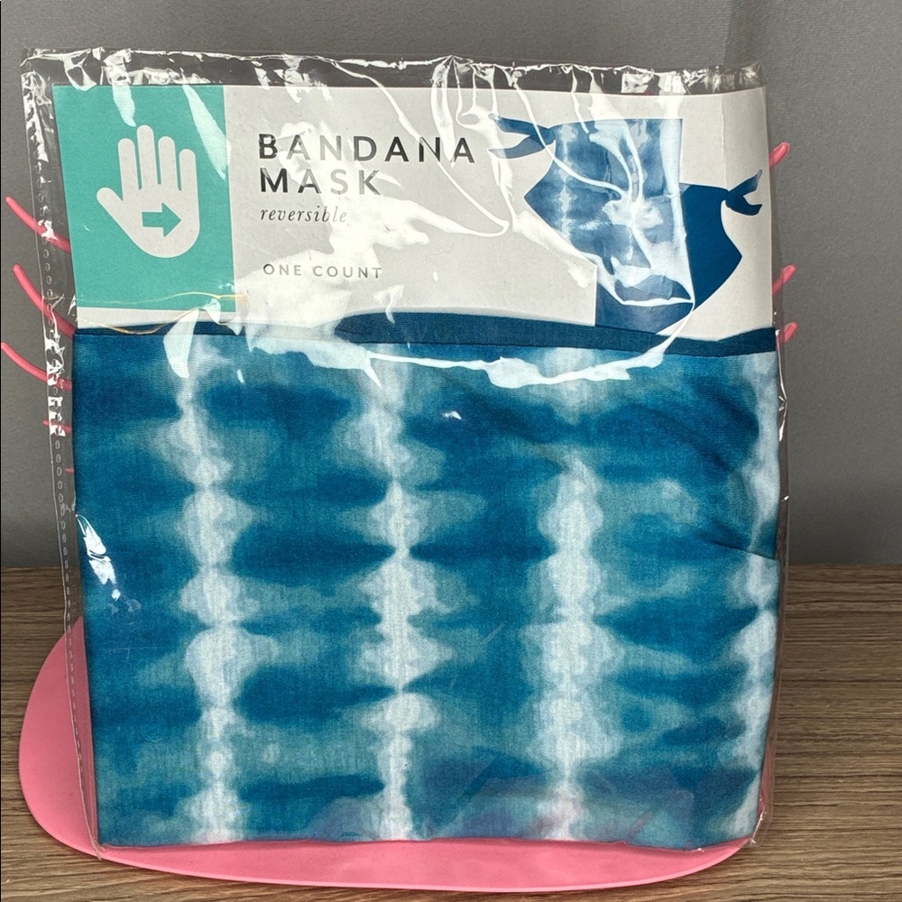 🐼 3/$25 NWT Reversible Bandana Mask - Blue & White Tie-Dye